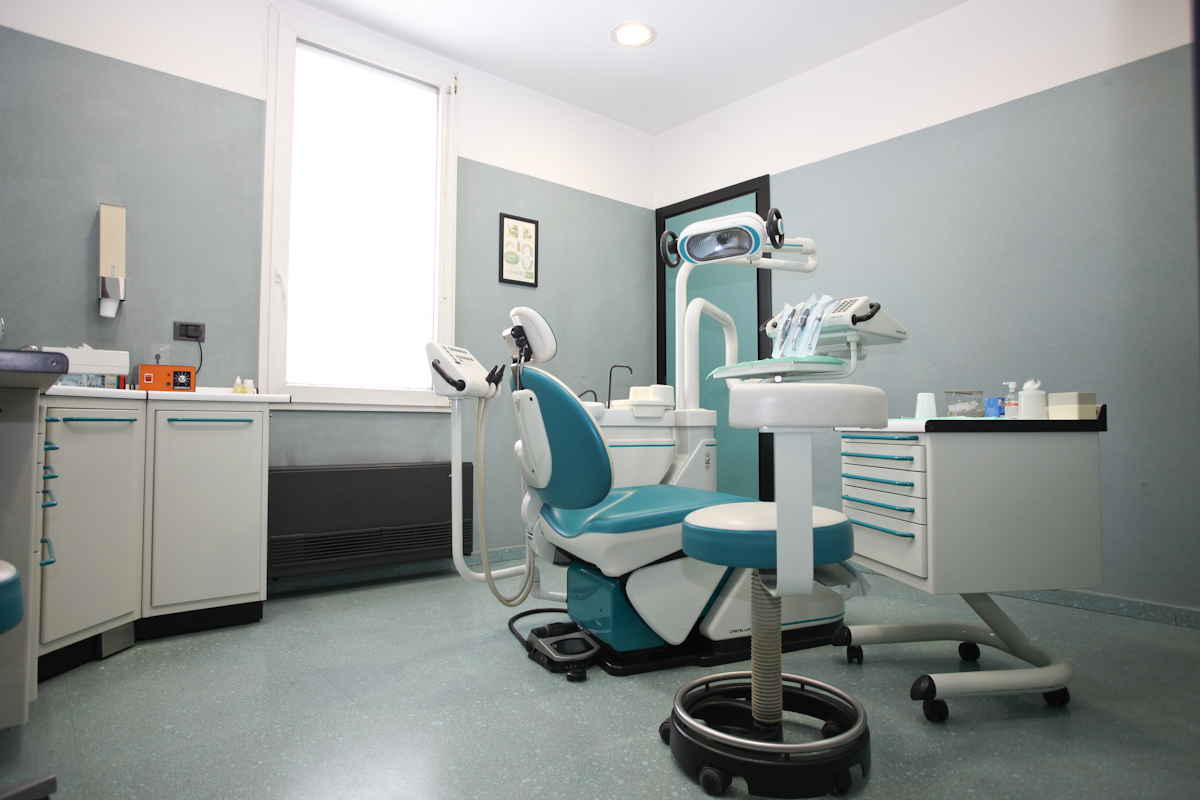 studio dentistico cacoveanu bologna